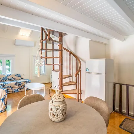 Lägenhet Nicolas Karousádes