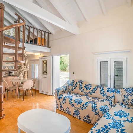 Nicolas * Karousádes