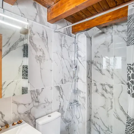 Apartamento Nicolas Karousádes